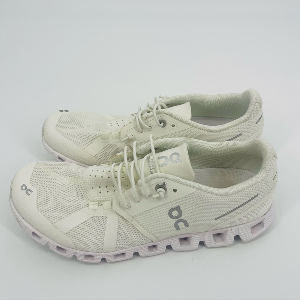 On Cloud 5 Womens Size 8 Running Shoes Ice White